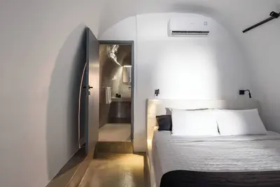Image de Domus Pyrgos Residence\nTwo-Bedroom Traditional House with Outdoor Jacuzzi.