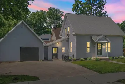 Image de newly remodeled addition to our program|0. 7 miles to downtown |2bed|1. 5 bath