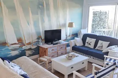 Image de Villa confortable et spacieuse dans un environnement calme