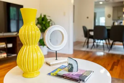 Image de Pet-Friendly | Beltline Access | Haven & Hound