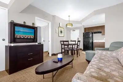 Image de Inviting 1 Bedroom Apartment w Pool near Disney