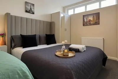 Image de Sleeps 11 - Family and Contractor Home -Free Parking Near Canary Wharf, ExCel, O2