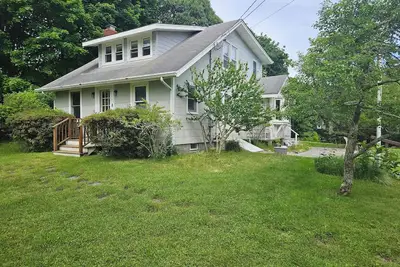 Image de 4-bedroom house on lake in delightful Shelter Island with WiFi, Ac on 3. 2 acres