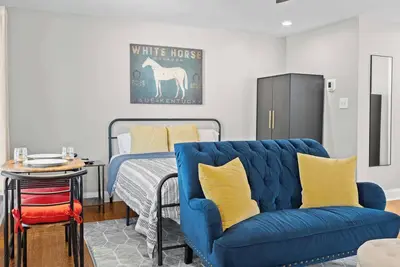 Image de Charming Studio Stay in Vibrant Highlands Area