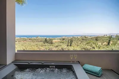 Image de Kymélia Second Floor Suite With Private HotTub