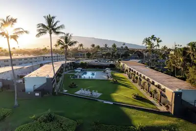 Image de Seaside Escape with Outdoor Pool, Pet-friendly, Convenient Location | 2 Units