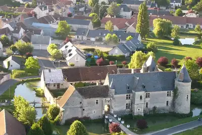 Image de Grand studio/gîte dans un château Renaissance\nA 15 km de Beauval. \nHors du temps