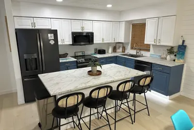 Image de The Salty Sandcastle / Pool / Game Room / 3 bedroom / 3 miles to the beach