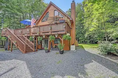 Image de Steps to Beach | Walk to Ski Slopes