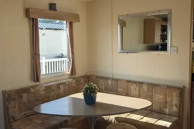 Image de Family Static Caravan in Hayling Island – Sleeps 8 – Beach & Park Access