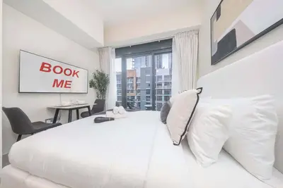 Image de Elegant Studio in Meydan Sleeps 3 with Pool