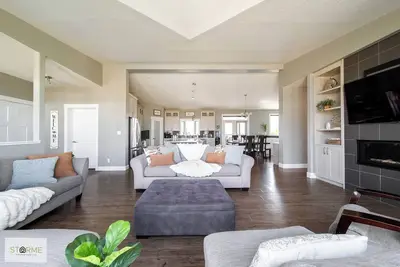 Image de Luxury Farmhouse Retreat|Sleep 16|Hot Tub|Patio|Ac