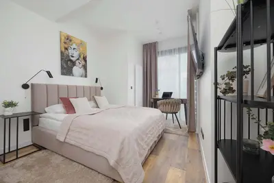 Image de Apartment Deluxe Towarowa Towers Warsaw with Parking & Ac by Renters Prestige