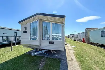 Image de Homely 8 berth caravan near to the beach in Walton-on-the-Naze ref 17157p