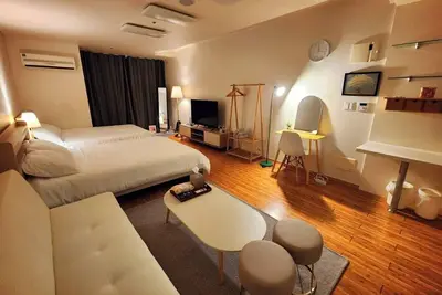 Image de Chic 1-bedroom apartment with WiFi, Ac in phenomenal Seoul