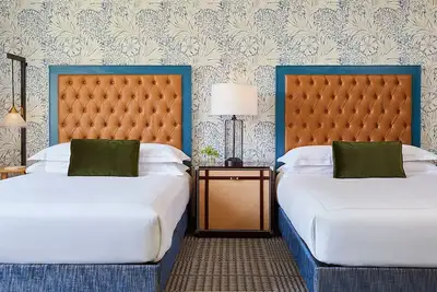 Image de Kimpton Hotel Monaco Denver | Premium Room 2 Queen Beds | Pets Stay Free