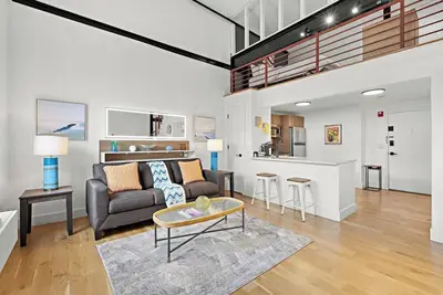 Image de Outstanding Loft! Free parking! 30 min to Nyc!