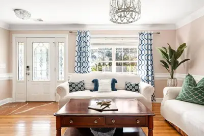 Image de 3 Bedroom House - Very Close to Folly