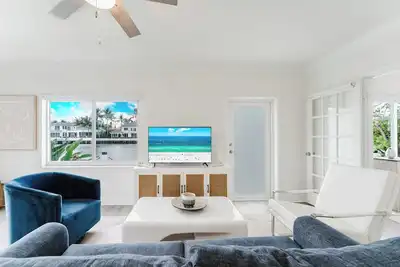 Image de Boca Waterfront Getaway - Pool, Hot Tub, Gym & Views