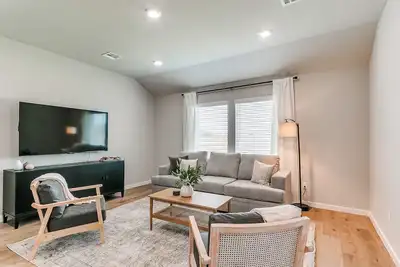 Image de Serene Springs on 85th