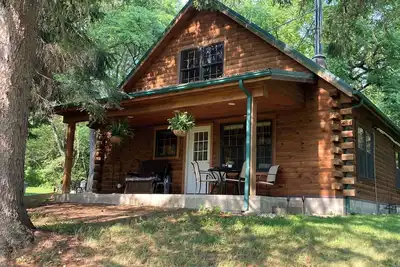 Image de Timber Haven - Serene log home getaway with Ac, Wi-Fi in Ny Finger Lakes