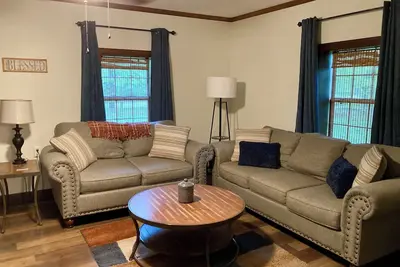 Image de Pecan Hill - Charming 3-bedroom farmhouse in peaceful Mathiston