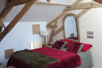 Image de Chambre parentale 50 m2\nGrand confort\nA 5 minutes du Lac de Neufond