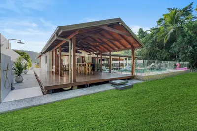 Image de Driftwood Beachfront Luxury