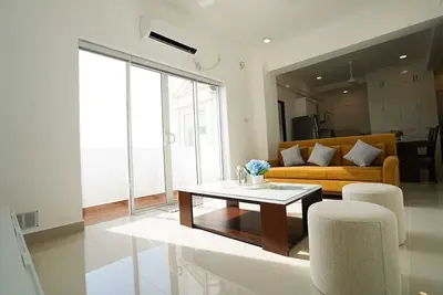 Image de Luxury Beach Front Apartment with Stunning Sunset Views from Private Balconies
