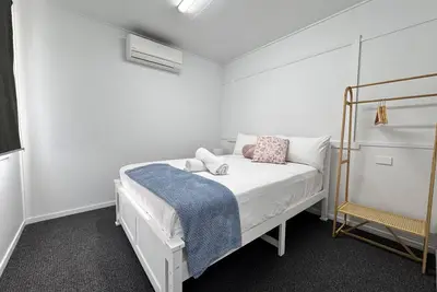 Image de Spacious 4-Bedroom Home in Belgian Gardens - Spacious 4-Bedroom Home in Belgian Gardens