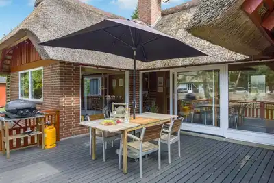 Image de \"Menard\" - 1. 2km from the sea by Interhome