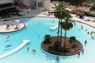 Image de Vacanza Complex (Levante Beach) Apartment on a luxury complex.