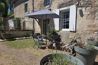 Image de Gîte de Charme à Souvigny, Jardin Privatif, Animaux Bienvenus