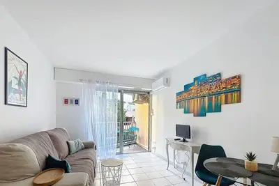 Image de Studio Climatisé avec Parking Privé à Menton