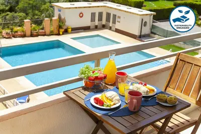 Image de Curaçao Apt on Praia da Rocha w/ Pool Access