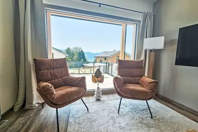 Image de Joli appartement dans une maison de vacances avec Wifi, Tv, terrasse, animaux admis et parking