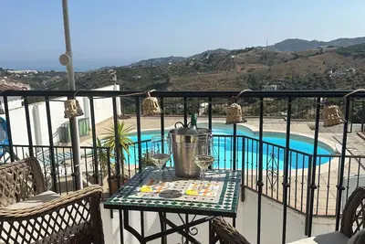 Image de Beautiful Refurbished Apartment - El Alma de Frigiliana!