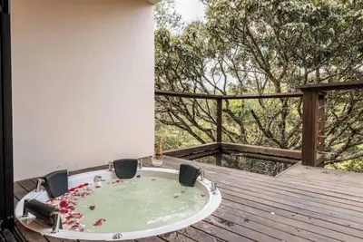 Image de Modern Spa Villa on the Mountain: Turkish & Jacuzzi