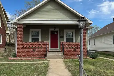 Image de 3bed 1 bath close to Katy trail and isle of capri casino.