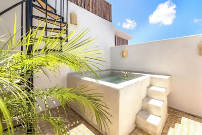 Image de Riad Xana, **Privatif - 6 Personnes** - Bassin - Coeur de la Kasbah - Petit-déj Inclus