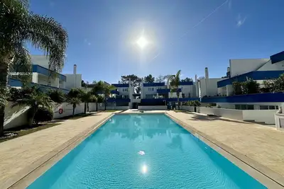 Image de Quarteira Deluxe With Pool by Homing