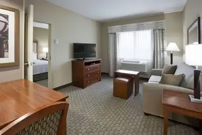 Image de Comfortable Stay with Pool Access and Kitchen! Pets Allowed Here