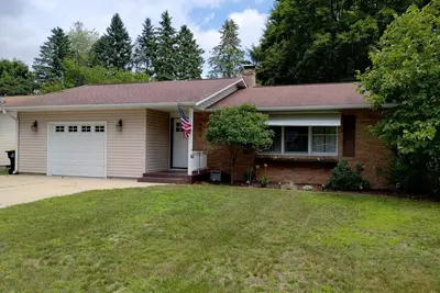 Image de Charming 3-bedroom house with Wi-Fi, Ac. Walk to downtown and the beach!