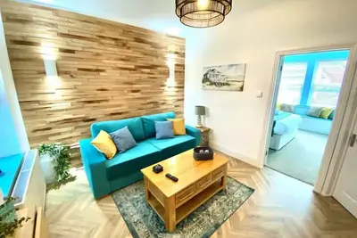 Image de Modern 2 Bedroom Apartment with Garden in Southend