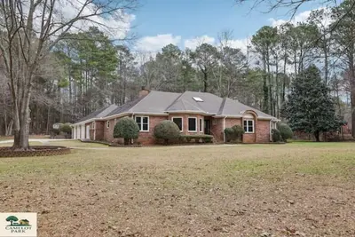 Image de 4br 4ba Ranch on 2 Acres Near Trilith Studios
