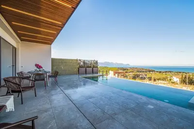 Image de Villa Brezza: Infinity Pool with Sea View