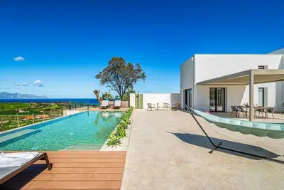 Image de Villa Castello: Pool with Sea and Castle Views