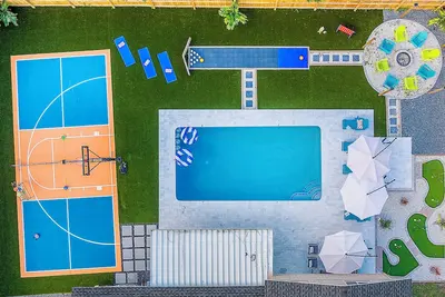 Image de Pickleball ~ Htd Pool ~ MiniGolf ~ Bowling ~ FirePit ~ Pool Table ~ 4 Bed/3 Bath