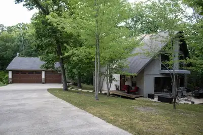 Image de Millenium Mountain Lodge. Custom 3 bedroom home on 13 beautiful acres.