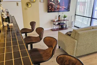 Image de Charming Downtown Honolulu Apartment: 1-bed, 1-bath, Full Kitchen & Washer/Dryer